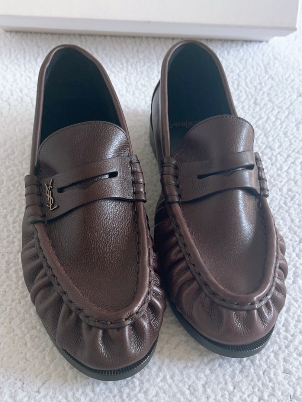 Saint Laurent Women’s YSL Le Loafer Supple in brown Leather - Picture 4 of 16